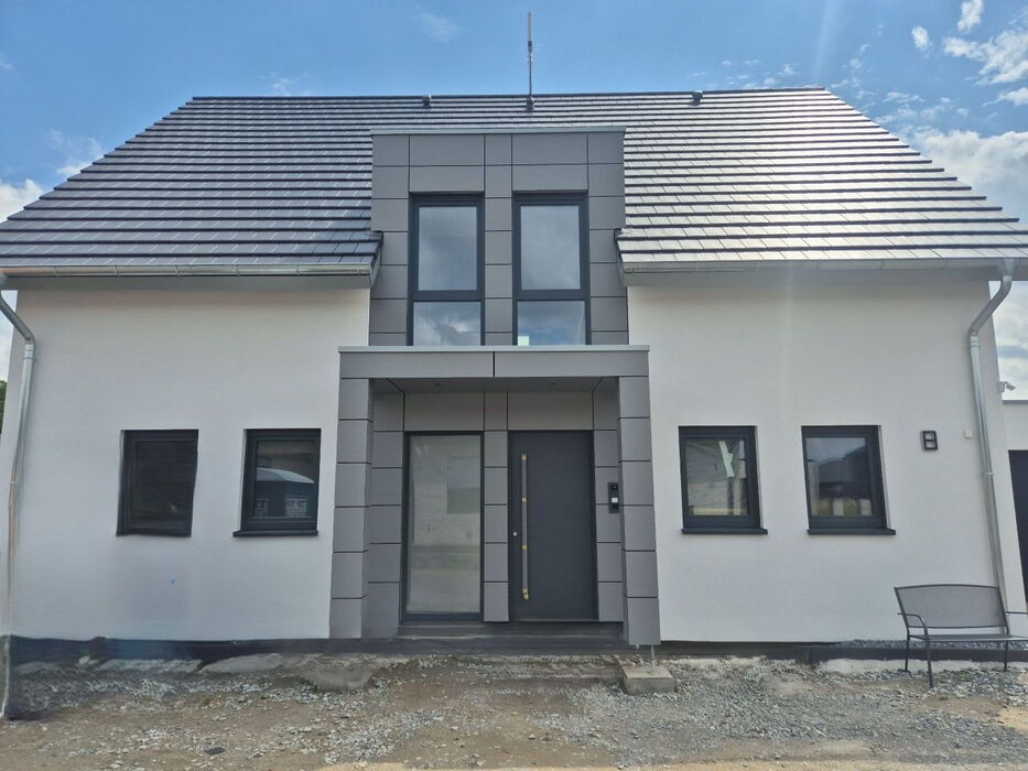 Einfamilienhaus mit Garage